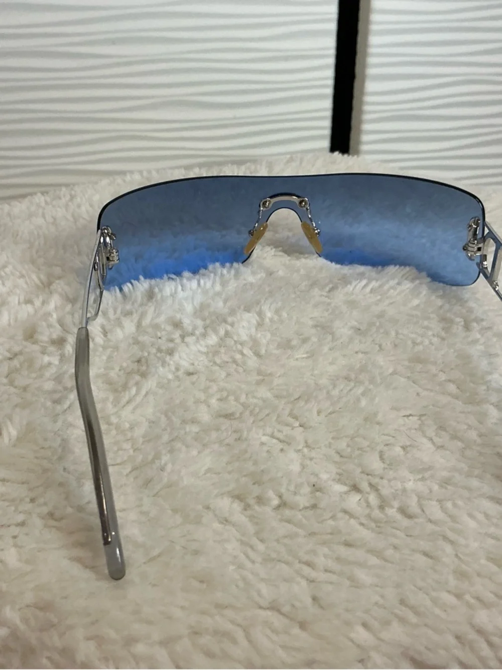 Dior Women's Blue Rimless Shield Sunglasses - Picture 6 of 8
